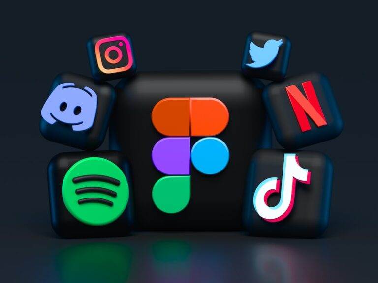 Menținerea și afirmarea unei prezențe proeminente în social media